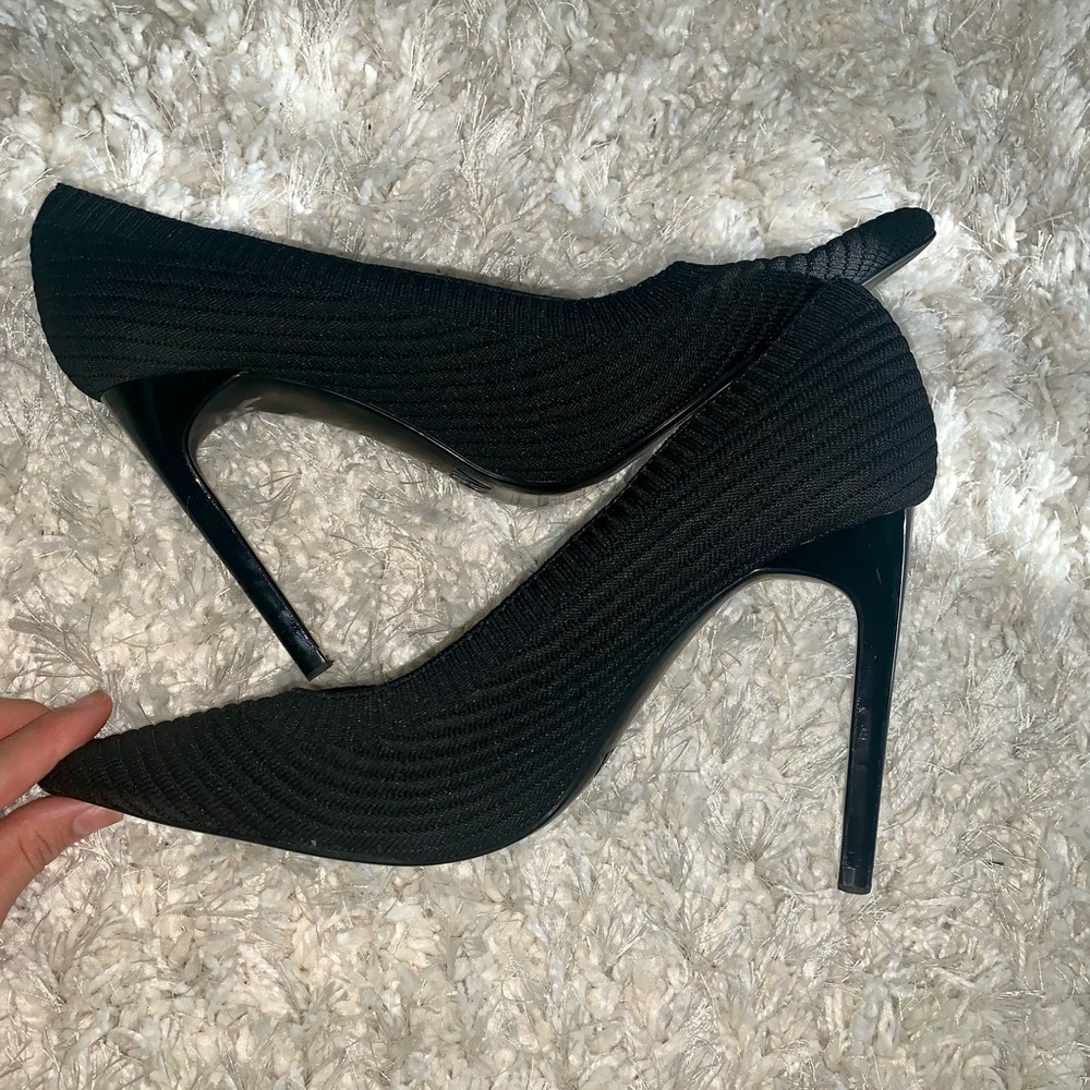 Zara black knit pumps